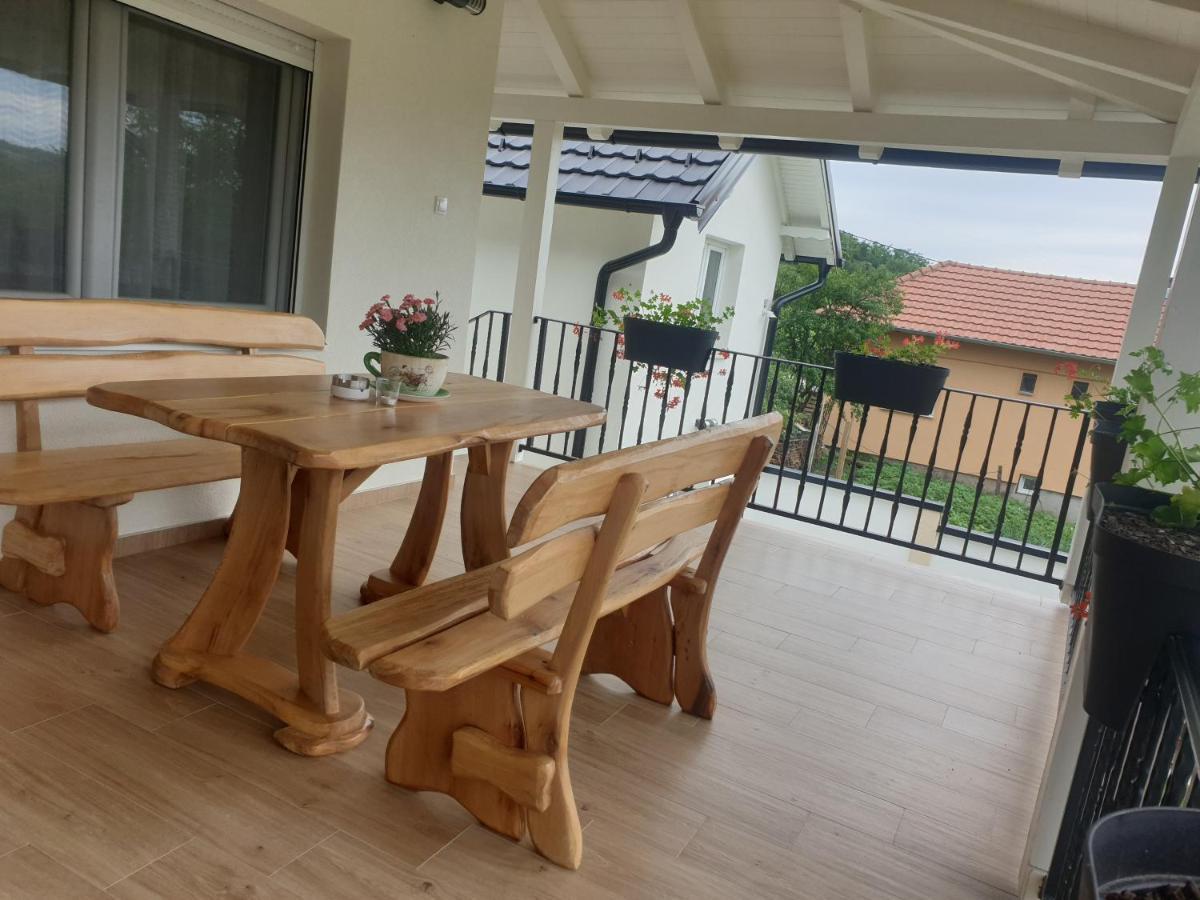 Apartmani Kruna Vrdnik Exterior foto